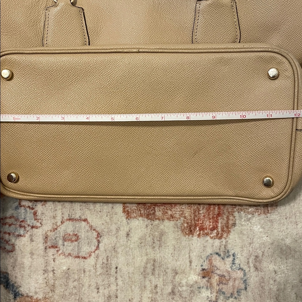 Coach Beige Leather Tote Bag - Picture 12 of 14